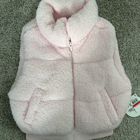 Women’s Pink Sherpa Puffer Vest BRAND NEW Size XS - Picture 1 of 5
